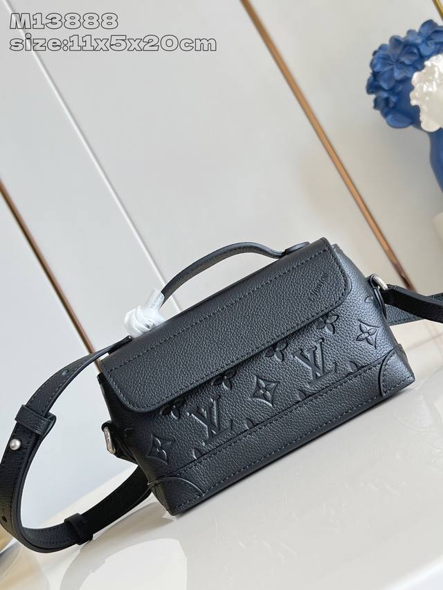 Top-Grade Authentic M13888 Black This Steamer East West Mini Handbag Reinterpret