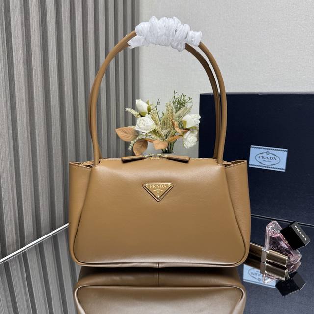 Top-Quality Original Design, New 1Ba444 Shoulder Bag Now In Stock! This Shoulder