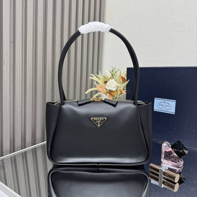 Top-Quality Original New Style 1Ba444 Shoulder Bag Now In Stock! This Shoulder B