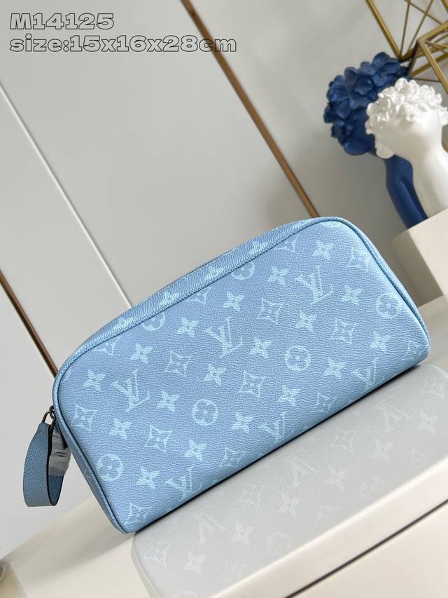 Factory Price P Top-Quality Original M14125 This Dopp Kit Toiletry Bag Features