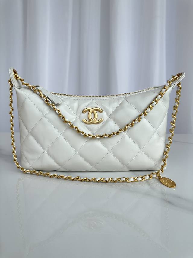 Brand: Chanel Model: As5528 Description: Authentic Quality, Classic Design, At T