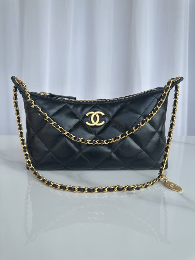 Brand: Chanel Model: As5528 Description: Authentic Quality, A Classic Masterpiec