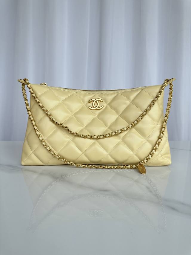 Brand: Chanel Model: As5498 Description: Authentic Quality, A Classic Masterpiec