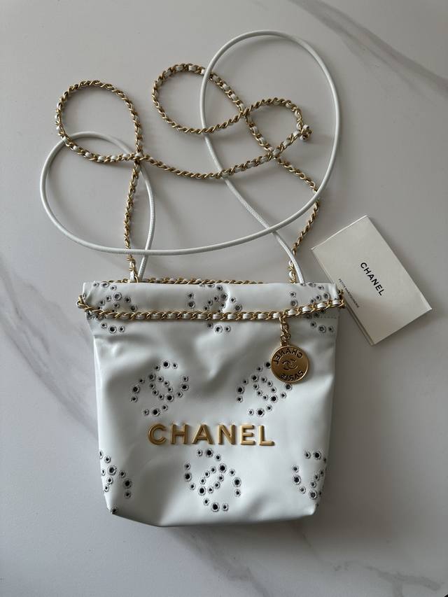 Brand: Chanel Model: As3980 Description: Authentic Quality, Classic Design, Blen
