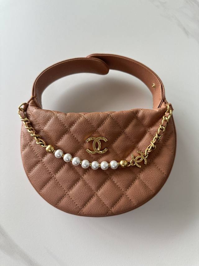 Brand: Chanel Model: A P5960 Description: Authentic Quality, Classic Design, Ble