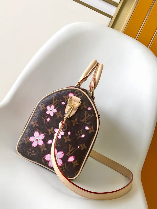 M14174 Top-Quality Original Piece. This Speedy Bandouli