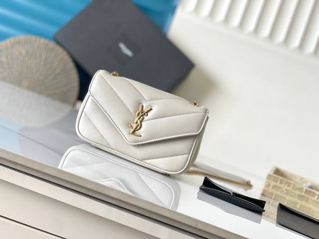 Genuine Leather Early Spring New Mini Soft Lambskin Envelope-Style Handbag With