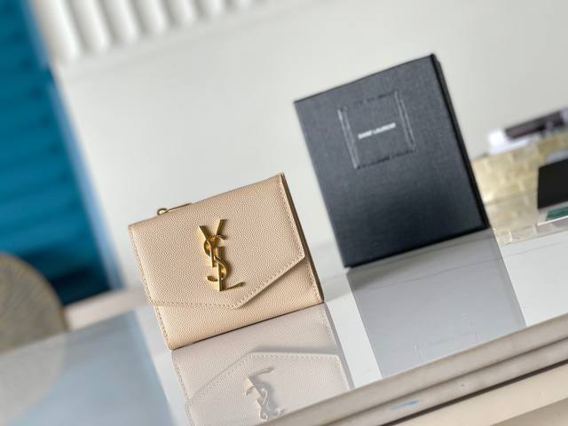 New-Style Coin Card Wallet Featuring The Classic Ysl Logo. Made From Top-Grain L
