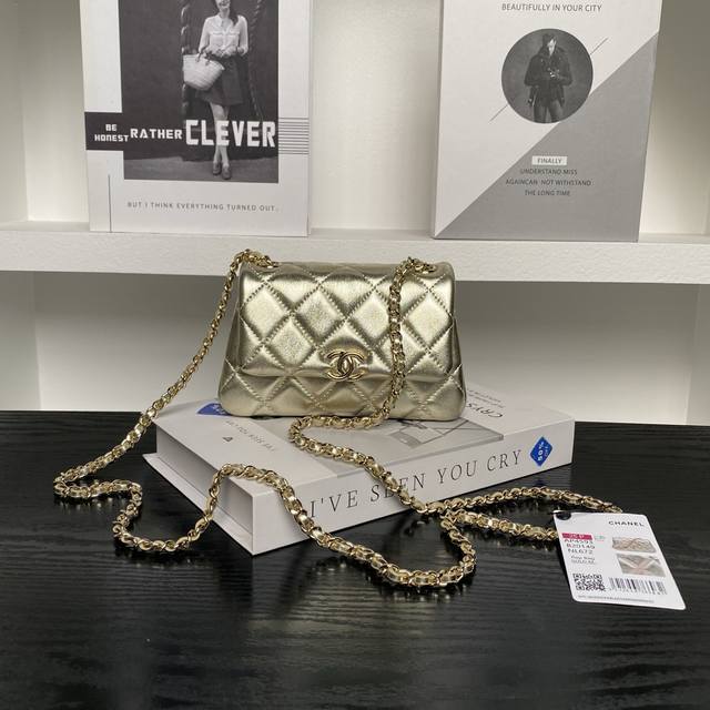 Top-Quality Original Chane125S Cf Mini Phone Case A P5970 Exuding Luxury And Ele