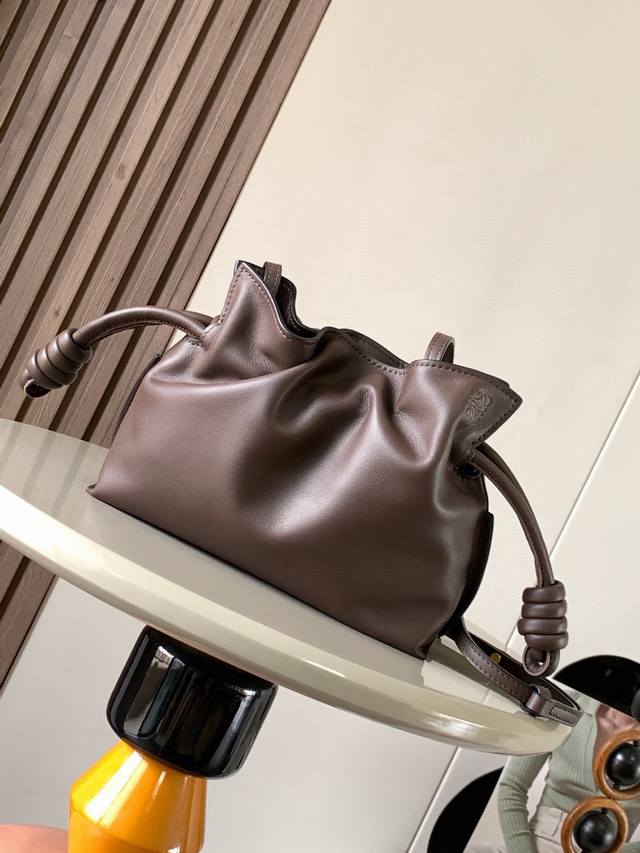 Fortune Bag Mini 23Cm New Napa Leather Flamenco Clutch Bag The Fortune Bag Featu