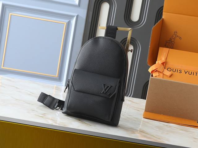 Upgraded Original M23736 M23765 M11601 This Pilot Shoulder Bag Draws Inspiration