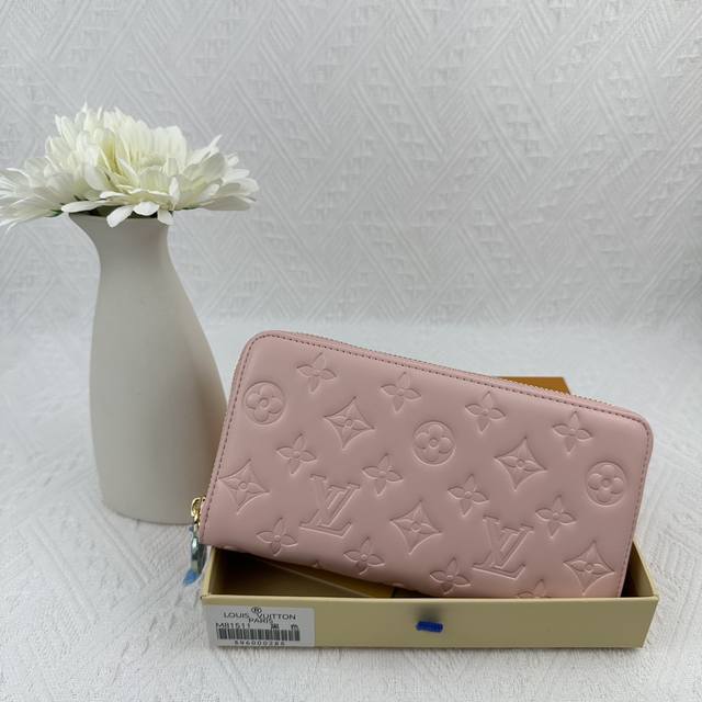 M81511 Pink Crafted With Padded Monogram Embossed Pattern Lambskin, Complementin