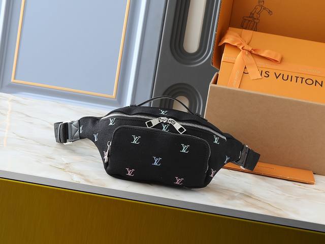 Upgraded Original Version M11539 M43644 This Rush Waist Bag Features A Retro Opt