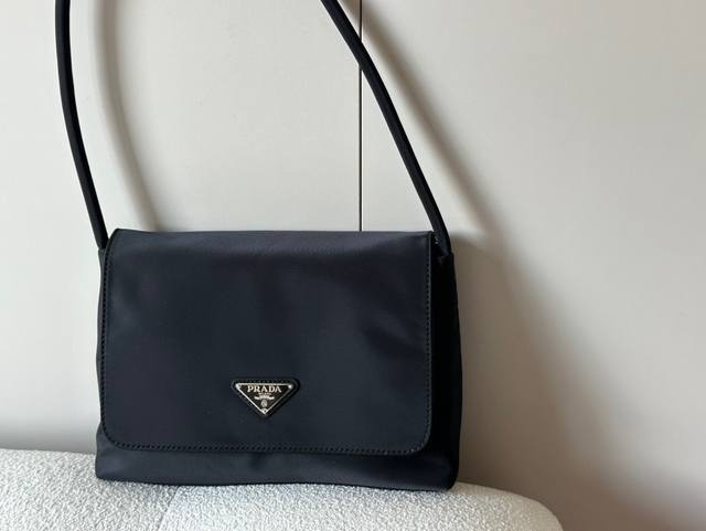 Bag Recommendation] Prada Lunch Box Hobo Bag Prada Black And Silver
