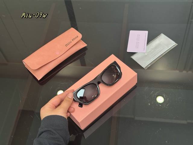 Comes With Full Packaging Girls! This Mirror Is Amazing! Miumiu Sunglasses They'
