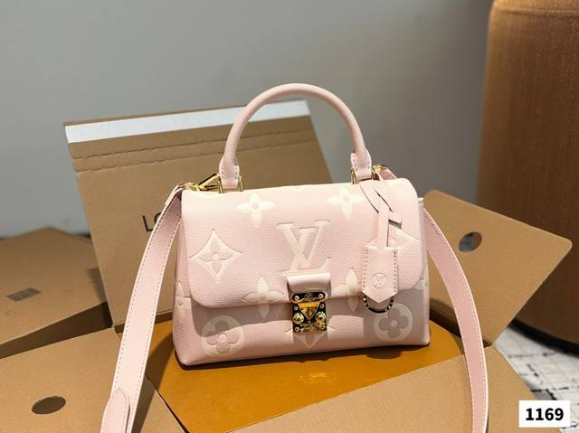 With Airplane Box And Folding Box Lv Favorite Absolutely Stunning Soft And Plump