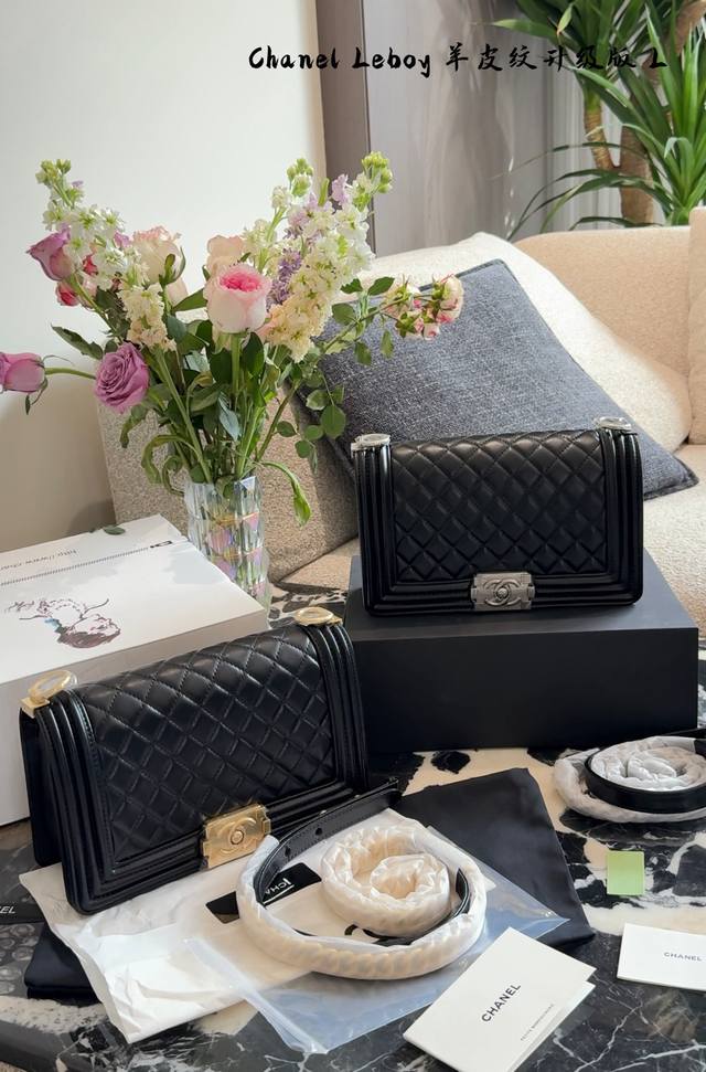 Airplane Box Foldable Packaging, Lambskin Texture . The Classic Leboy Mom Bag Fr