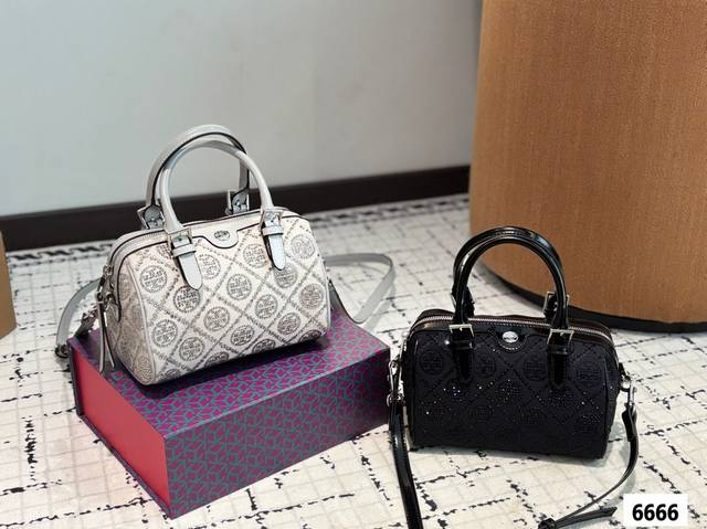 Folding Box Tory Burch Limited Edition Rhinestone Pillow Bag To Celebrate The Ye