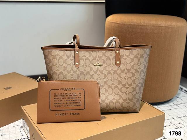 Comes With Gift Box Coach Shopping Bag A Very Popular Coach Shopping Bag Classic