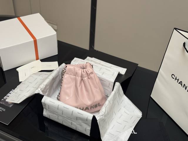 Comes With A Foldable Box And Airplane Box Size: 20*20 Cm Chanel Mini 22 Bag The