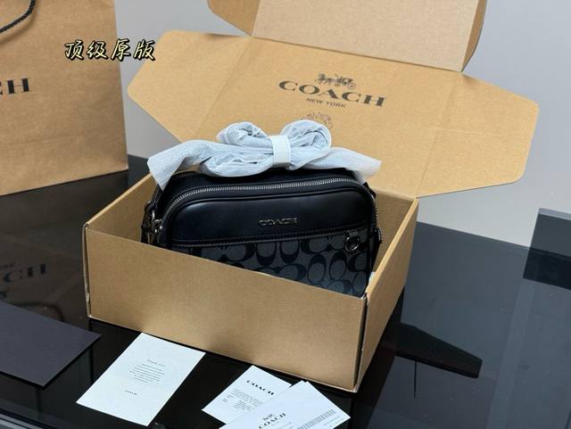 Comes With A Plane-Shaped Box Size: 23 X 15 Cm Coach Camera Bag, Ample Capacity!
