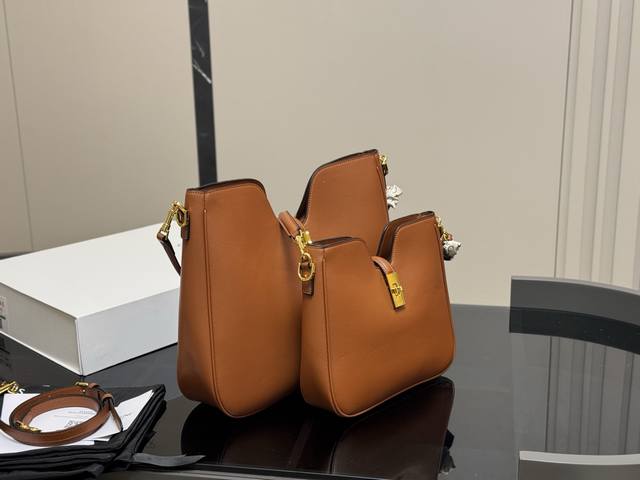 Folding Box Size: 34.26 Cm X 23.22 Cm Celine Ive New Tote Bag, Continuing The Tr