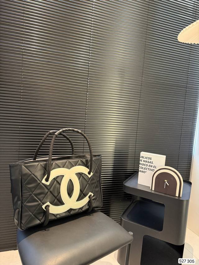 Chanel Tote Bag, Genuine Leather Chanel Shopping Bag, Exuding Luxury With A Clas