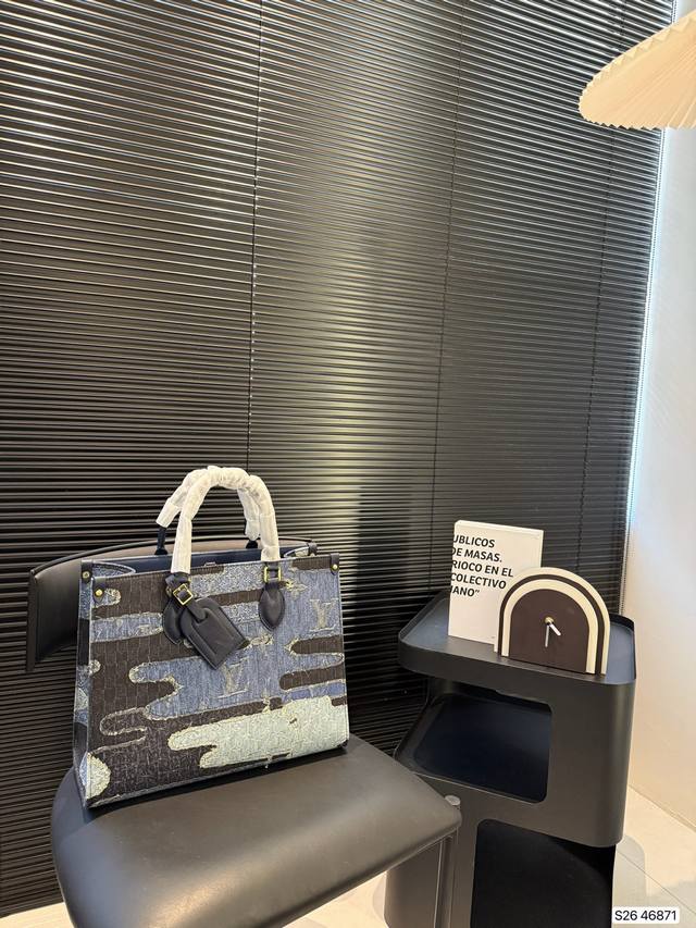 Lv Denim Tote This Ultra-Popular Tote Bag Is Perfect For Daily Commuting And Bec