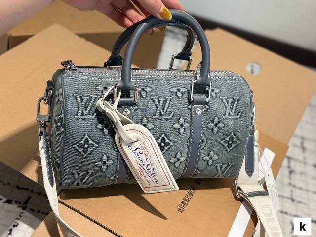 With Box Lv Denim Pillow Bag Spring/Summer Collection, This Lv Design Is Amazing