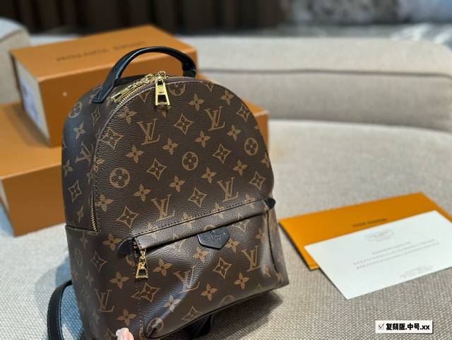 Lv Vintage Double-Shoulder Bag M4156 This Backpack, Which Made A Splash At The C