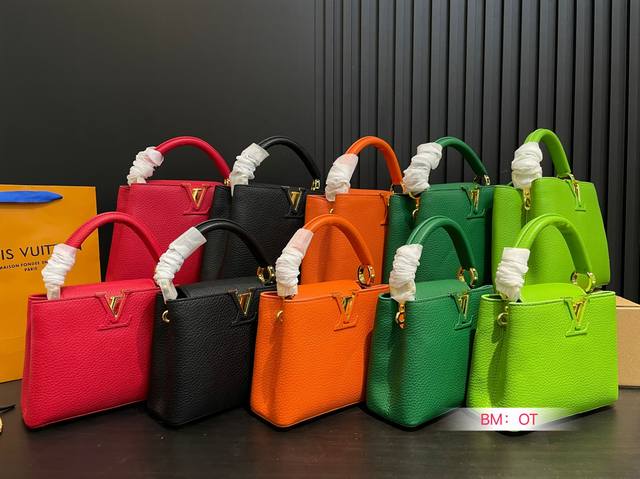 Small Large Comes With A Foldable Gift Box Lv Capucines Bb Handbag Which Lv Hand