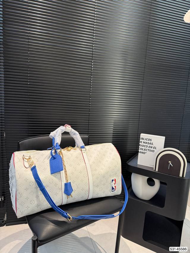Lv Louis Vuitton Spring/Summer Limited Edition Keepall Travel Bag A Stylish And