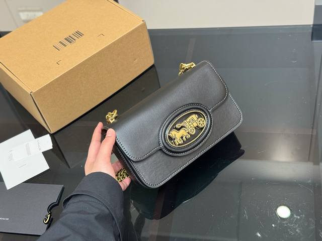 Airplane Box Coach Heor Chain Bag Retro Trend Arrives Minimalist Design, Fashion