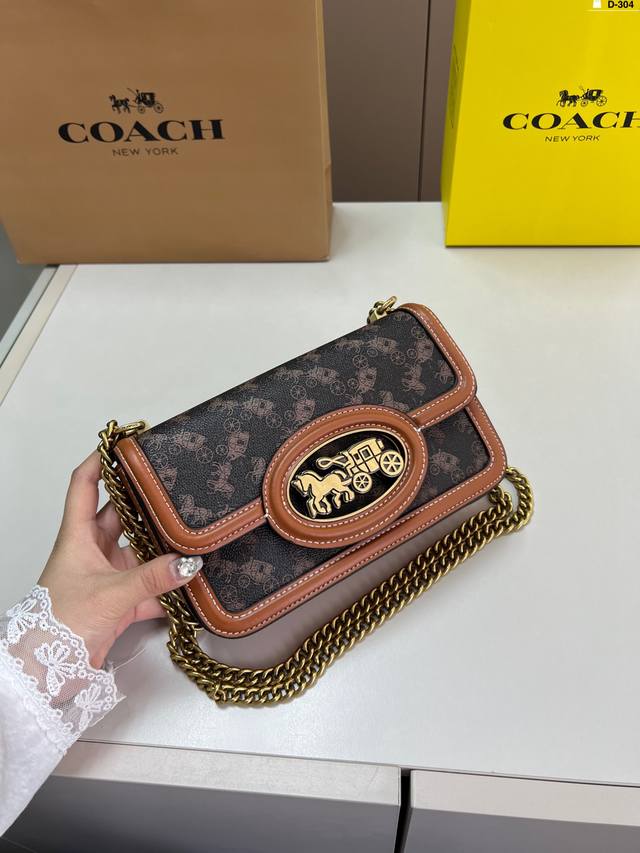 Coach Hero Vintage Chain Bag A Super High-Quality Vintage Chain Mini Bag.Moderat