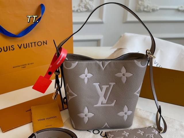 Folding Box Size: 17