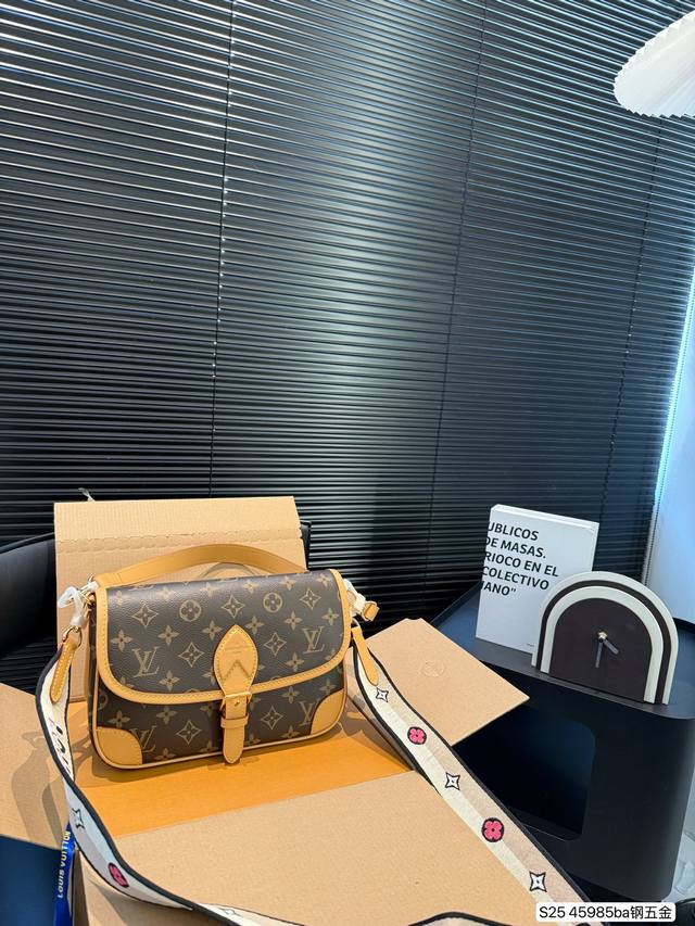 With Airplane Box And Foldable Case, Steel Hardware, Lv Best-Selling Classic Bag