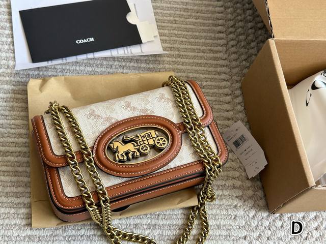 With Box Size: 22.13 Cm Coach's New Collection Is Amazing! Where Did This Cute L