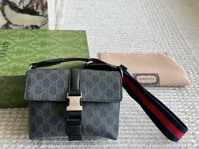 With Box Size: 20 X 15 Cm Gucci Men's Crossbody Bag Single-Shoulder Crossbody Ba