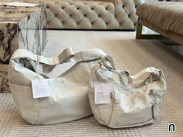 Lulu0 New Slouchy Horn Bag Looks Better When Worn On The Body If Some Bags Look