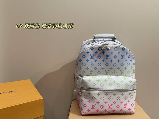 Size 27.33 Lv Backpack With Gradient Color Floral Pattern