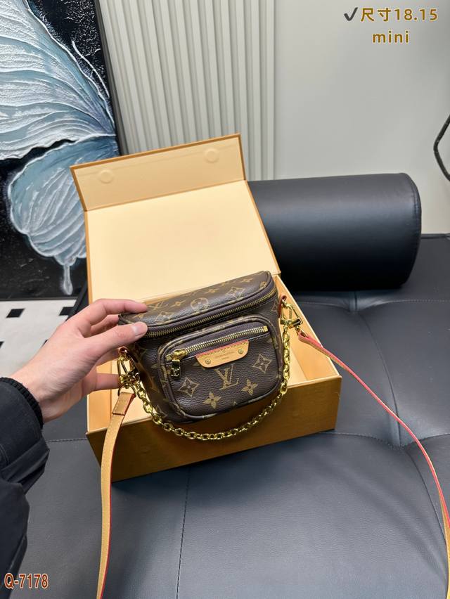 With Folding Box Lv Louis Vuitton Classic New Waist Bag Take It Out And Snap A P