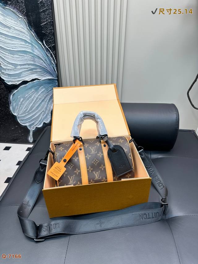With Folding Box Louis Vuitton Limited Edition Vintage Keepall 25 Handbag, Shoul