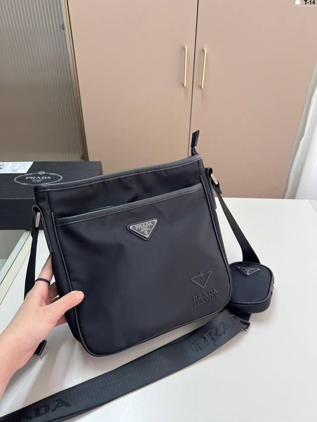 Prada Prada Saffiano Nylon Triangle Logo Messenger Bag Single-Shoulder Crossbody