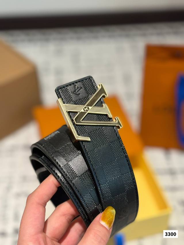 Lv Belt Set High-End, Elegant, And Luxurious Yet Understated. A Must-Have Item F