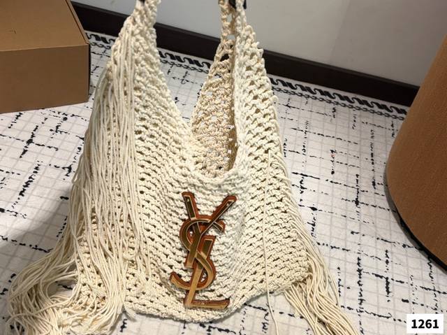 Ysl Saint Laurent Raffia Woven Shopping Bag This Summer Bag Is Absolutely Adorab