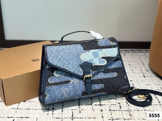 Lv Denim Nurse Bag Now Available! New Design With A Unique And Fashionable Style