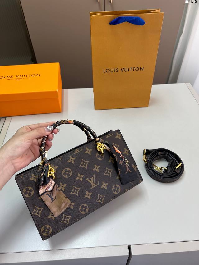 Lv Louis Vuitton Tote Bag The Texture Is Absolutely Amazing! Perfect For Everyda