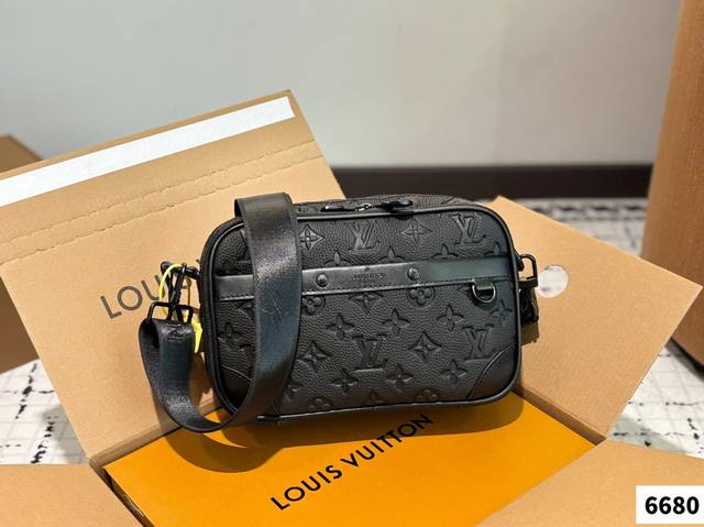 Foldable Plane Gift Box Must-Have Classic Lv S-Cape Messenger Bag Review Another