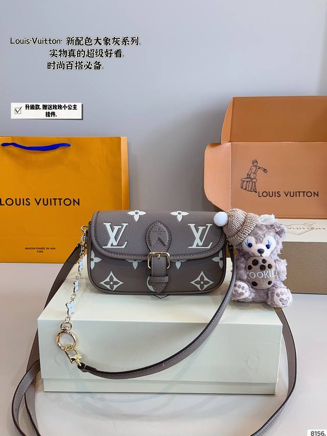 With Gift Box L Diane Bag Customized Monogram Fabric Paired With Dark-Colored Tr