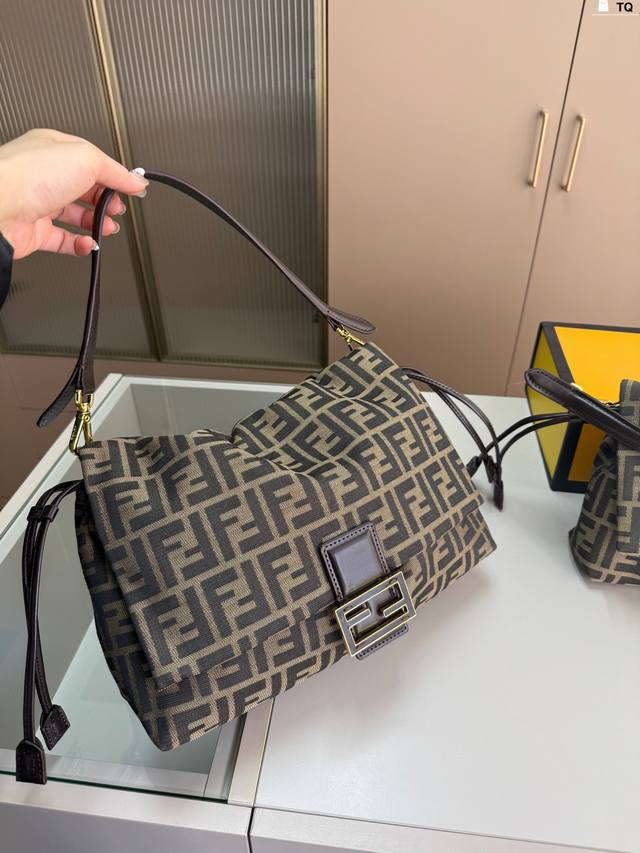 Large Fendi Fendi Latest Baguette Absolutely Stunning! Great For Both Handheld A